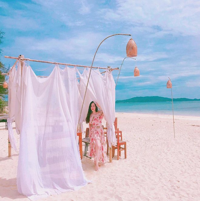 "Bà Tưng màn ảnh" gây choáng với clip khoe vòng 1 khi đi bơi - 8