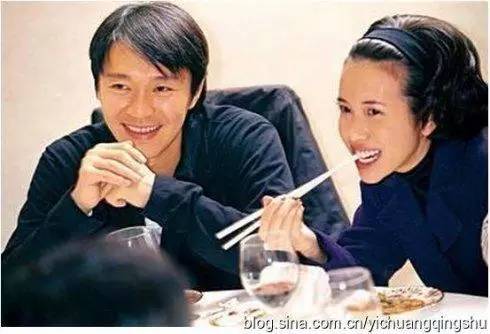 Tình cũ Châu Tinh Trì U50 mặc sexy "đốt mắt" khán giả - 11