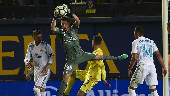 Real rối loạn chuyển nhượng: Lopetegui đuổi con trai Zidane & 4 SAO - 2