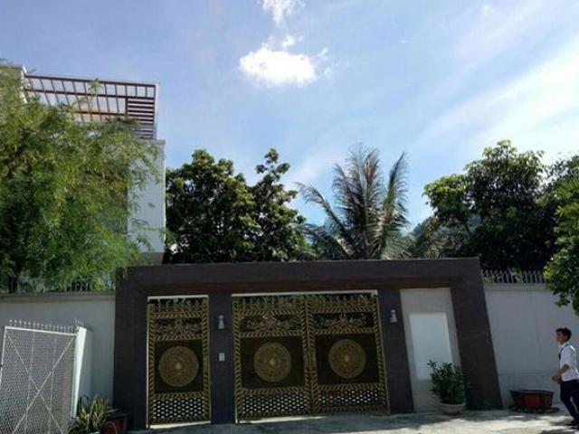 Pháp luật - 'Thăng trầm' của cựu Giám đốc bệnh viện Hòa Bình vừa bị khởi tố