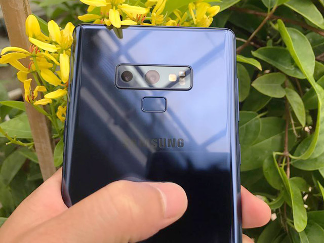 Thời trang Hi-tech - Mổ xẻ camera sau kép của Galaxy Note 9: Khó tìm nhược điểm