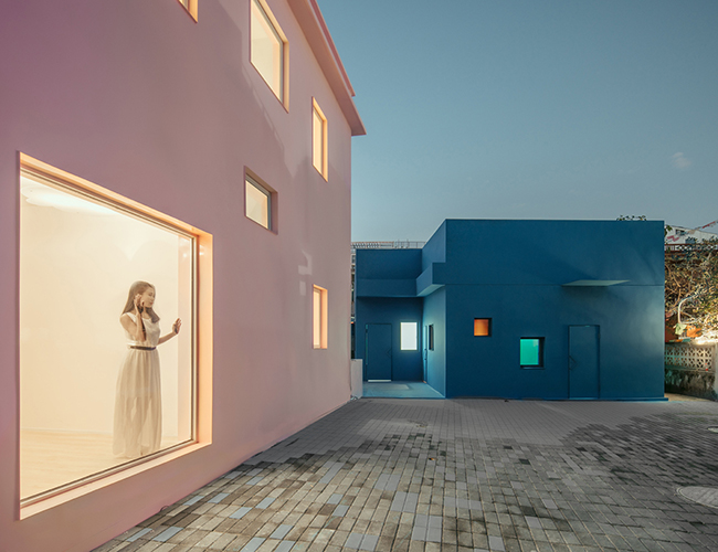Wutopia Lab được thiết kế bởi Shenzhen Biennale với mục đích phá vỡ bức tường định kiến vô hình giữa thành phố và các làng đô thị tại Trung Quốc thông qua kiến trúc.