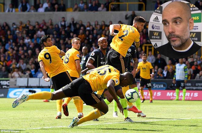 Man City bị "xử ép": Pep nổi giận "kín đáo", dễ bật khỏi Top 4 - 1