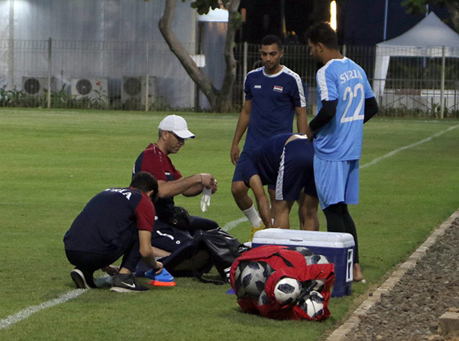 "Điệp viên" U23 Việt Nam do thám: U23 Syria quyết giấu bài đá tứ kết - 2