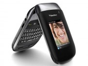 Hoài niệm những mẫu điện thoại nắp gập "vang bóng" một thời