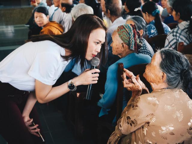 Đời sống Showbiz - Hành động đẹp khiến người khác phải nể Mỹ Tâm