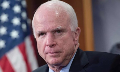 Hồi ký John McCain: Lời từ biệt của người "khổng lồ" trên chính trường Mỹ - 1