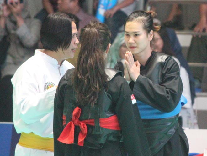 Võ sỹ Việt ra đòn, thêm một người đẹp bị hạ đo ván môn pencak silat ASIAD - 1