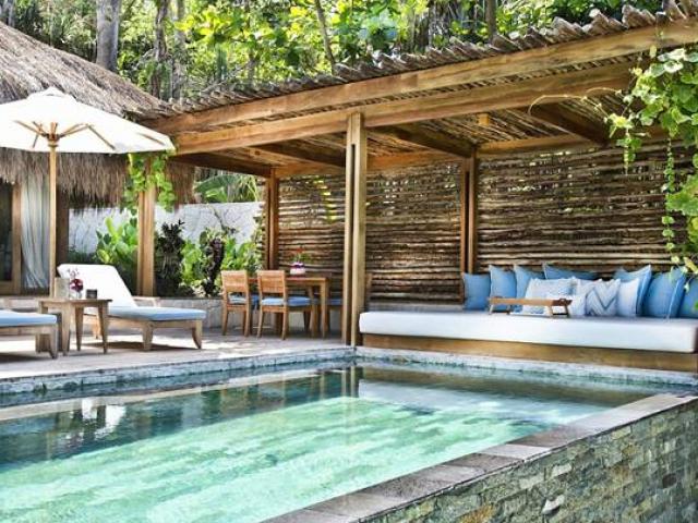 Kinh doanh - &quot;Đột nhập&quot; resort làm từ tre, giá 147 triệu/đêm được gia đình Beckham chọn nghỉ dưỡng