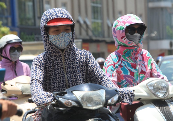 Đầu tuần, nắng nóng bao trùm cả nước, Hà Nội 36 độ C - 1