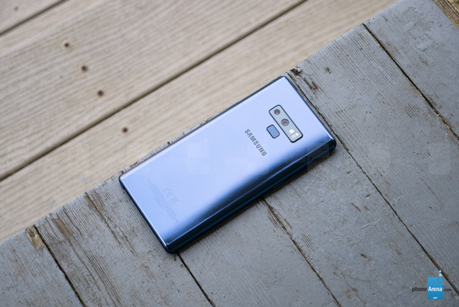 Smartphone nào có camera "đỉnh" nhất tháng 8 - 2