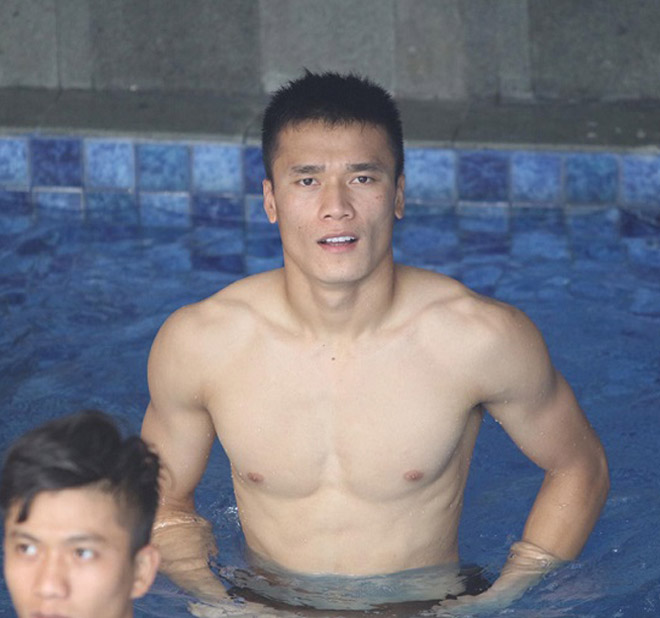 Cởi áo vest, Quang Hải, Bùi Tiến Dũng hay cầu thủ U23 nào gây xao xuyến nhất? - 3