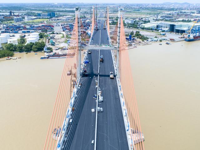 Đi Hà Nội - Hải Phòng chỉ mất 1,5 tiếng nhờ cao tốc và cây cầu này