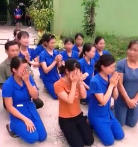 Kỷ luật hàng loạt cán bộ vụ các cô giáo quỳ khóc xin dạy học - 1