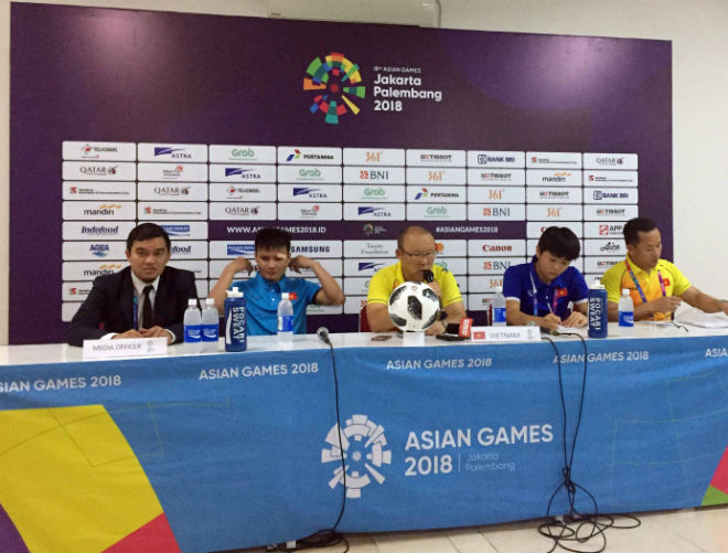 U23 Việt Nam: Thầy Park làm gì với Quang Hải khiến tất cả ngỡ ngàng? - 10