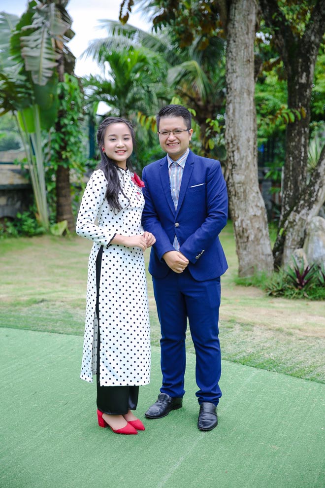 Á hậu nhí Nguyễn Khánh Linh xinh như thiếu nữ dự sự kiện trao học bổng Vừ A Dính - 4