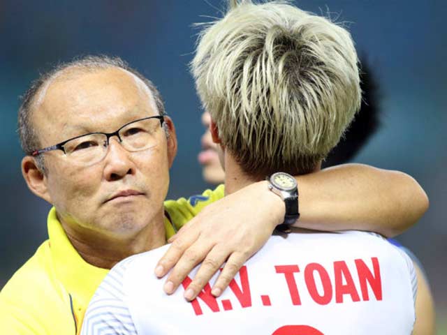 Bóng đá - U23 Việt Nam đại chiến Hàn Quốc: HLV Park Hang Seo nói gì với vợ?