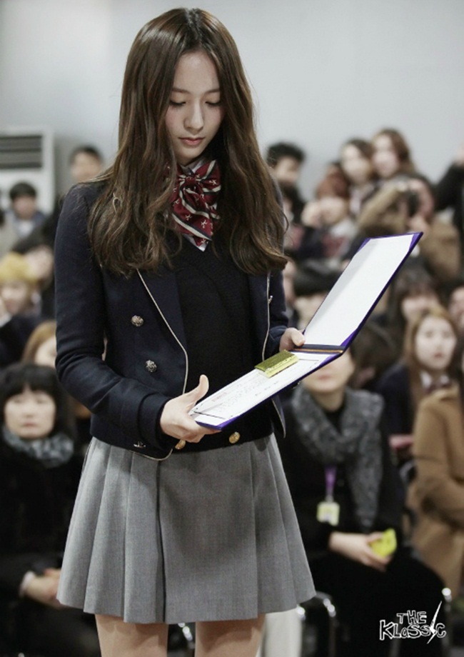 Ngôi trường Hàn Quốc toàn trai xinh gái đẹp diện đồng phục đắt đỏ ai cũng choáng - 4