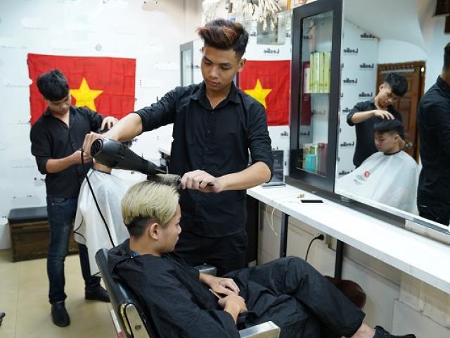 Thị trường - Tiêu dùng - Trước trận bán kết của U23 VN: Nhuộm tóc giống Văn Toàn, giảm giá ngay 70%