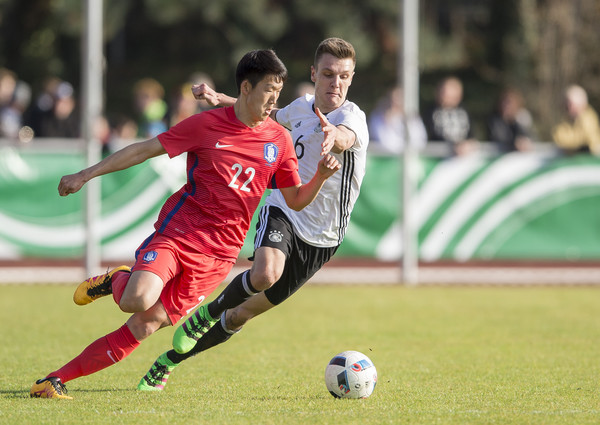 Mãn nhãn hình thể cường tráng của Son Heung-min và đồng đội - 10