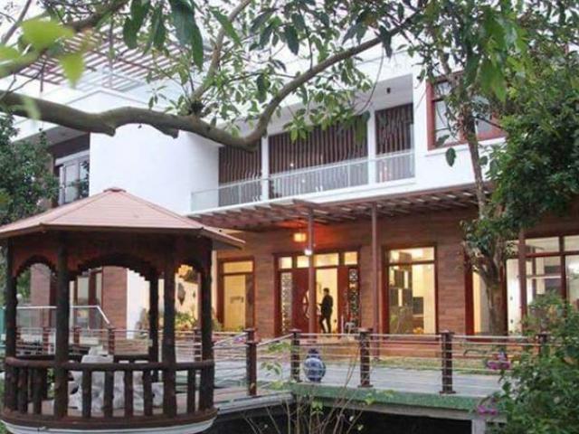 Tin tức trong ngày - Cận cảnh tư dinh cựu Giám đốc Bệnh viện Hoà Bình vừa bị khởi tố