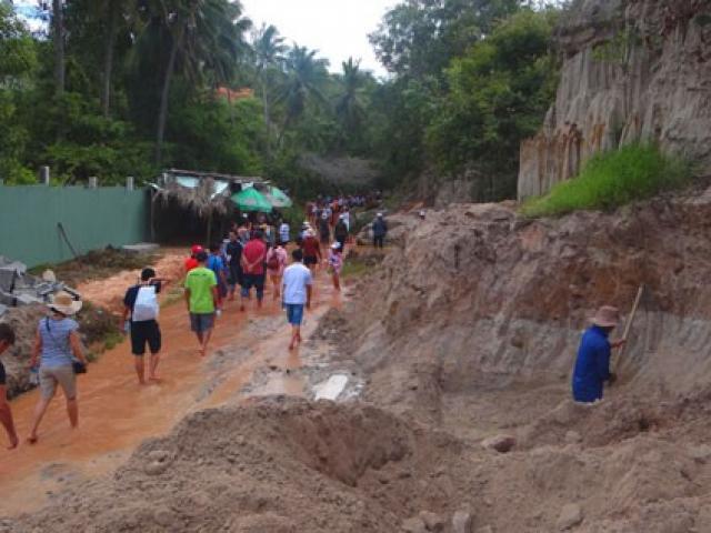 Tin tức trong ngày - Vỡ mộng "cơn lốc vàng đen" titan: Tan hoang thắng cảnh