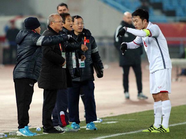 Park Hang Seo lý giải Xuân Trường “mất hút”, muốn thắng UAE trong 90 phút