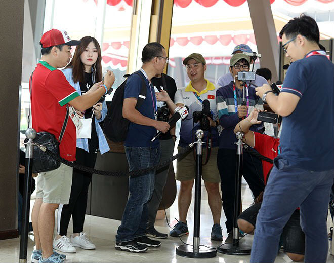 HLV Park Hang Seo bực mình vì bị phóng viên Hàn Quốc nghe “lén” - 1