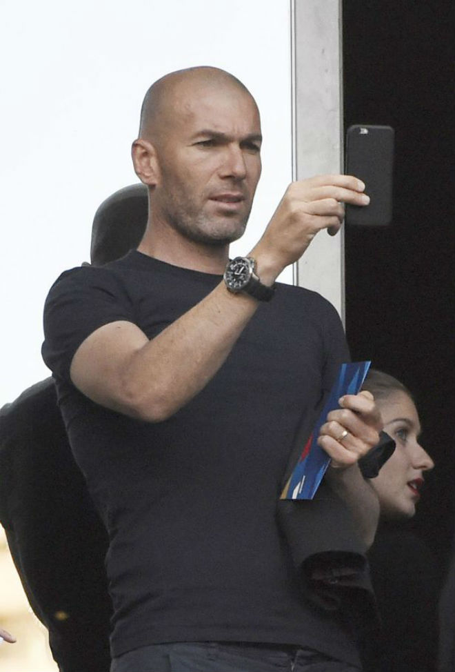 Nóng MU sắp thay “tướng”: Zidane chờ lệnh thay Mourinho cuối tuần này? - 3
