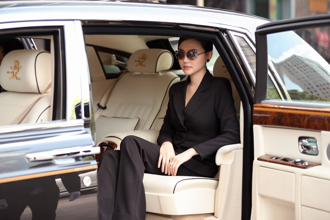 Sau khi cưới đại gia, mỹ nữ Vũng Tàu ở biệt thự, đi 2 siêu xe tổng 120 tỷ đồng - 3