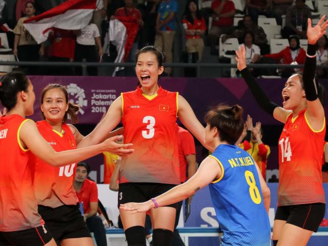 Thanh Thúy ghi 27 điểm thắng Indonesia: Bóng chuyền nữ VN lên top ASIAD