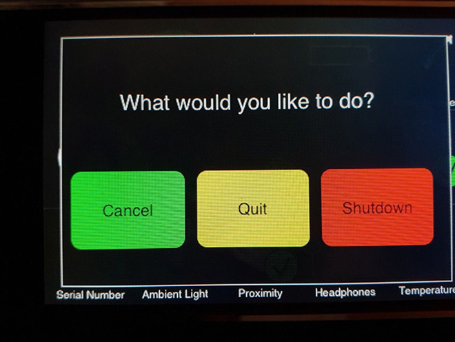 Cận cảnh nguyên mẫu iPhone đầu tiên do Apple tự làm, giá gần tỷ đồng - 8