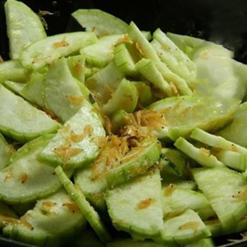 Mướp hương xào tép cho bữa tối thơm phức - 3