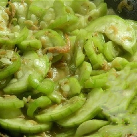 Mướp hương xào tép cho bữa tối thơm phức - 4