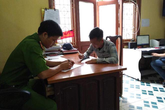 Vụ đâm chết bạn vì vợ bị vỗ mông: Đối tượng gọi cho mẹ sau khi gây án - 2