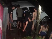 Pháp luật - Vụ đâm chết bạn vì vợ bị vỗ mông: Đối tượng gọi cho mẹ sau khi gây án