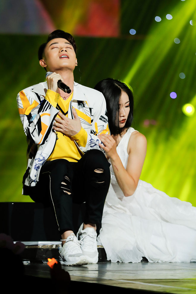 Tóc Tiên, Thu Minh mặc gợi cảm đọ sắc “thiên thần lai” 18 tuổi xứ Hàn - 10