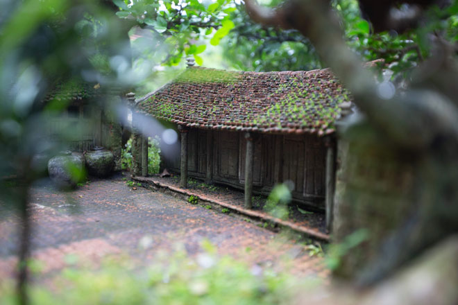 Kỳ lạ căn nhà 3 gian rộng chưa đầy 1m2, được lợp bằng 11.000 viên ngói - 3