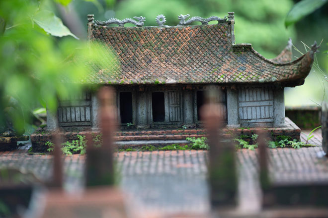 Kỳ lạ căn nhà 3 gian rộng chưa đầy 1m2, được lợp bằng 11.000 viên ngói - 8