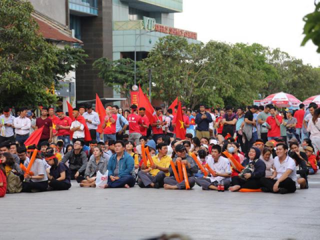 TP HCM cấm xe vào nội đô để cổ vũ Olympic Việt Nam tranh hạng ba