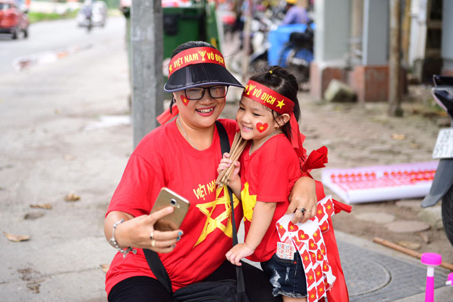 Thần may mắn không gõ cửa U23 Việt Nam, CĐV ôm nhau khóc trong tiếc nuối - 26