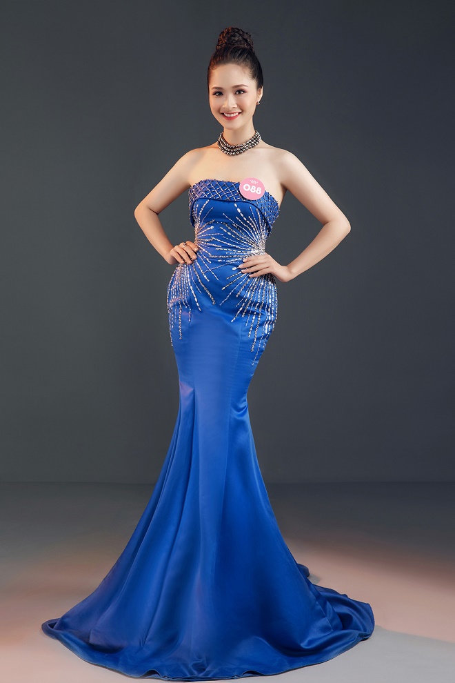 Thí sinh Hoa hậu Việt Nam 2018 tung ảnh dạ hội cực gợi cảm - 7