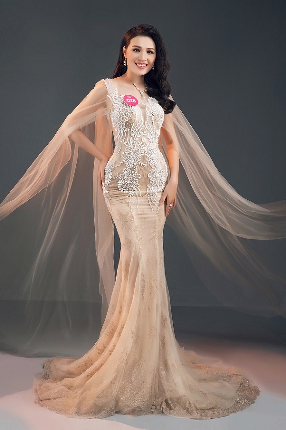 Thí sinh Hoa hậu Việt Nam 2018 tung ảnh dạ hội cực gợi cảm - 9