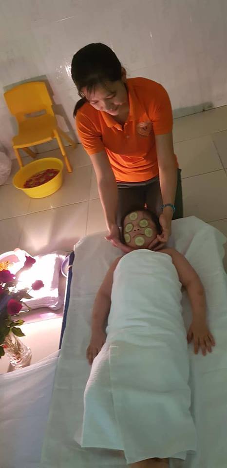 Dịch vụ mát-xa, đắp mặt cho học sinh mầm non gây xôn xao - 2