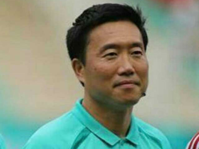 Bóng đá - Trọng tài bị tố xử ép U23 Việt Nam: Báo Hàn Quốc nói gì về "vua sân cỏ"?