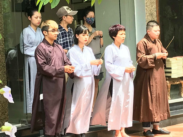 Chi hơn chục triệu đồng chỉ để an táng cho chó, mèo tại Hà Nội - 5