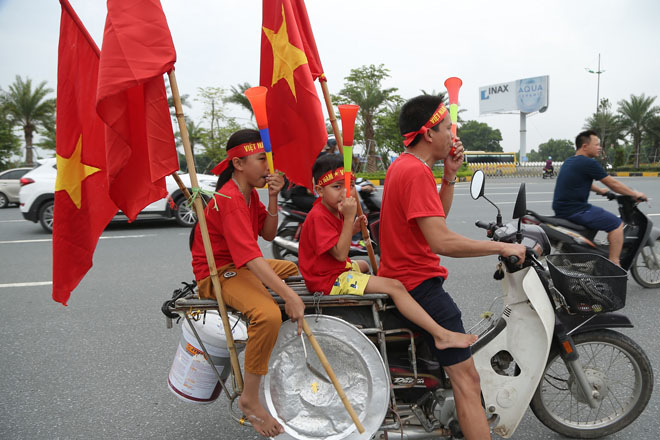 CẬP NHẬT: U23 lên chuyên cơ rời Indonesia, CĐV Việt Nam đã sẵn sàng chào đón - 8