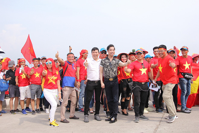 Ngọc Sơn thưởng đội U23 Việt Nam 250 triệu sau trận thua UAE - 3