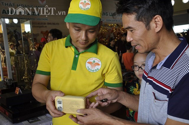 Quảng Ninh: Chợ bán gà cảnh, thiên nga đen và vô số đồ cũ rích - 10