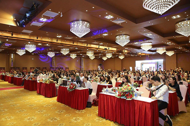 Ngọc Ánh: ‘Bầu show’ đẳng cấp của giới phun xăm thẩm mỹ - 1